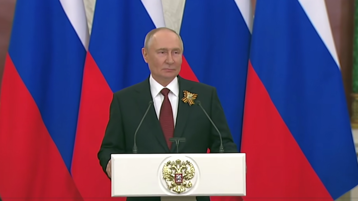 Vladimir Putin promite ștergerea datoriilor de până la 10 milioane de ruble pentru noii recruți din războiul din Ucraina Vladimir Putin promite ștergerea datoriilor de până la 10 milioane de ruble pentru noii recruți din războiul din Ucraina