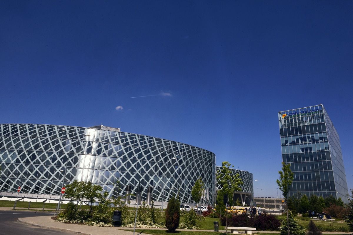 Se refac jocurile la conducerea Petrom, după dezvăluirile Libertatea: Viitorul șef al companiei va fi din nou un român, cine este luat în calcul Se refac jocurile la conducerea Petrom, după dezvăluirile Libertatea: Viitorul șef al companiei va fi din nou un român, cine este luat în calcul