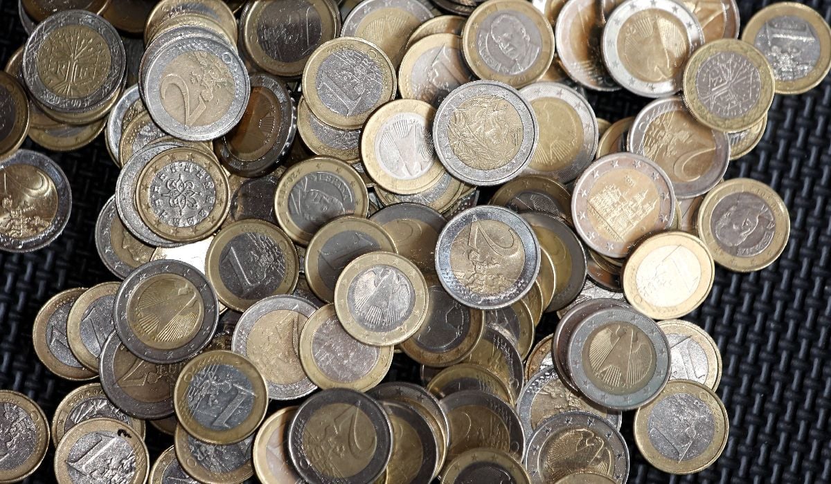 Unele monede de 2 euro pot valora până la 3.000 de euro. Mulți le au acasă fără să știe