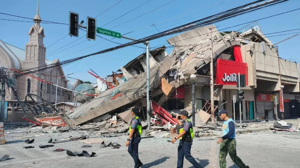 Un cutremur cu magnitudinea de 7,8 pe scara richter a avut loc în Filipine. A fost instituită alerta de tsunami. – Aleph News Un cutremur cu magnitudinea de 7,8 pe scara richter a avut loc în Filipine. A fost instituită alerta de tsunami. – Aleph News