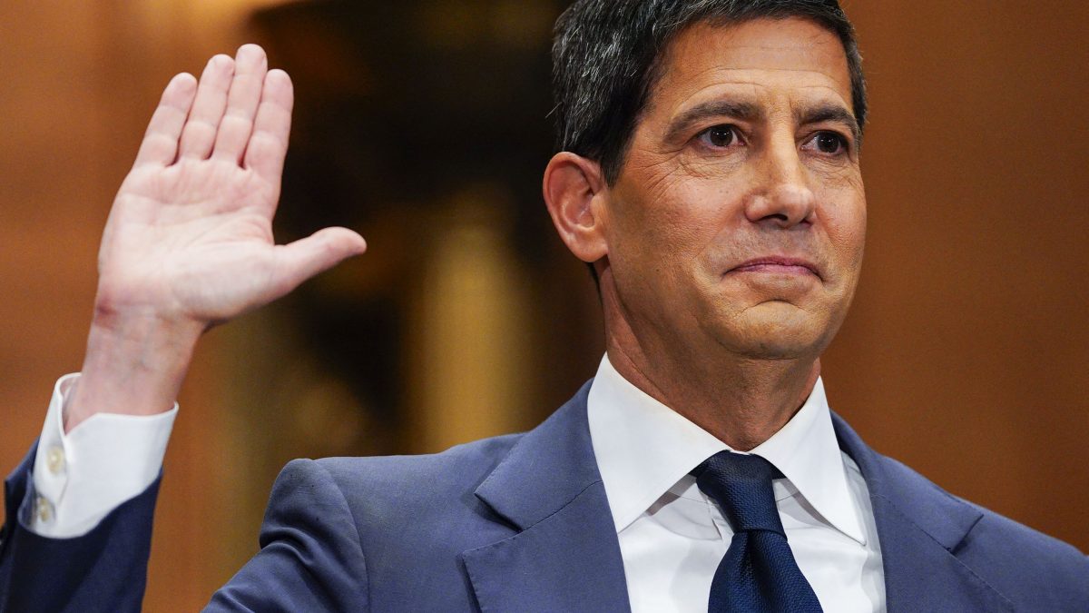 Rezerva Federală Americană menţine neschimbate ratele dobânzilor în prima şedinţă condusă de Kevin Warsh, cel pe care Trump l-a numit pentru a reduce dobânzile Rezerva Federală Americană menţine neschimbate ratele dobânzilor în prima şedinţă condusă de Kevin Warsh, cel pe care Trump l-a numit pentru a reduce dobânzile