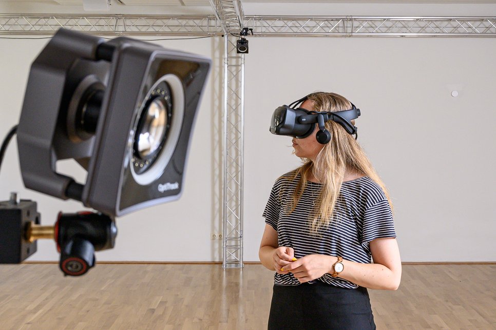 Un instrument VR te pune față în față cu versiunea ta din viitor. Te poate ajuta să iei decizii mai bune? – Aleph News