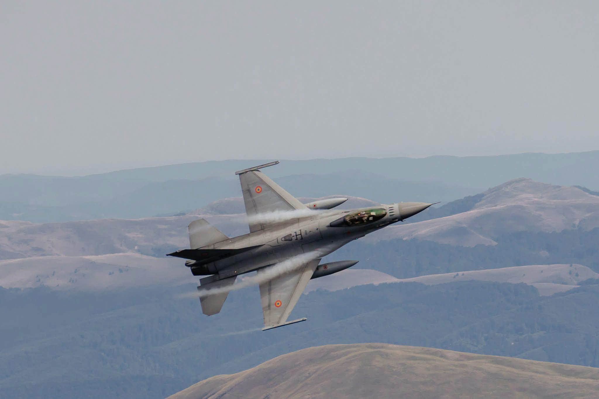 Alertă în județul Galați. MApN a ridicat două F-16 și un elicopter IAR-330 SOCAT după detectarea unor semnale intermitente în zona Târgu Bujor. Ministerul Apărării din Republica Moldova confirmă că semnalele detectate au fost generate de o dronă neidentificată Alertă în județul Galați. MApN a ridicat două F-16 și un elicopter IAR-330 SOCAT după detectarea unor semnale intermitente în zona Târgu Bujor. Ministerul Apărării din Republica Moldova confirmă că semnalele detectate au fost generate de o dronă neidentificată
