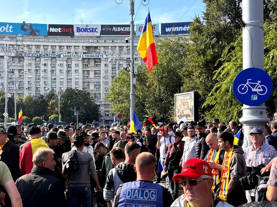 Nicușor Dan condamnă violențele din Piața Victoriei și avertizează asupra instigării: „Protestul este o formă de libertate, nu de intimidare Nicușor Dan condamnă violențele din Piața Victoriei și avertizează asupra instigării: „Protestul este o formă de libertate, nu de intimidare