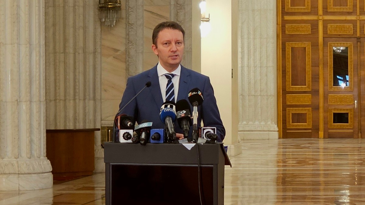 Când e gata programul de guvernare al lui Siegfried Mureșan și când vor fi audiați miniștrii în Parlament Când e gata programul de guvernare al lui Siegfried Mureșan și când vor fi audiați miniștrii în Parlament