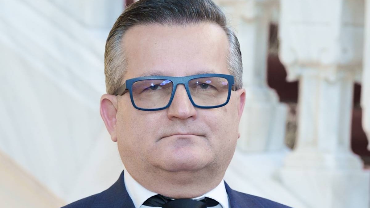 Șeful Oficiului Informații Integrate de la Cotroceni apare în documentele Toyo Aviation. Cine era cu el în avionul privat Șeful Oficiului Informații Integrate de la Cotroceni apare în documentele Toyo Aviation. Cine era cu el în avionul privat