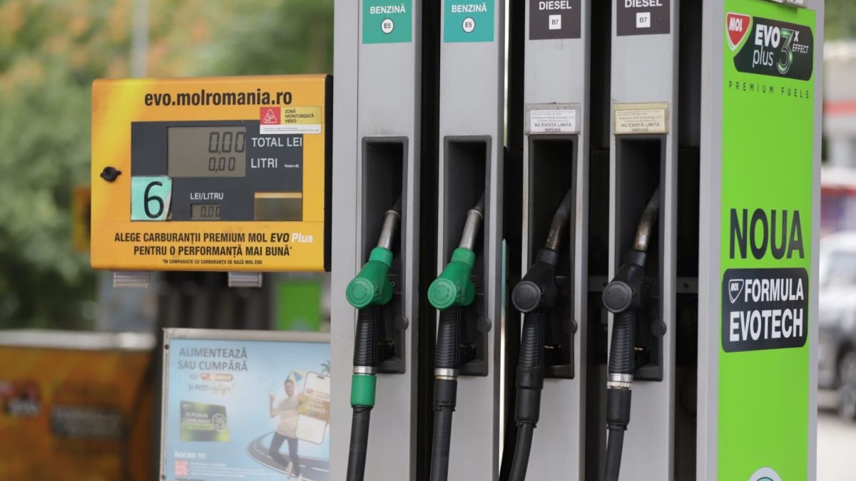 Locul din România unde șoferii găsesc cea mai ieftină benzină și motorină, vineri, 9 octombrie 2026 Locul din România unde șoferii găsesc cea mai ieftină benzină și motorină, vineri, 9 octombrie 2026