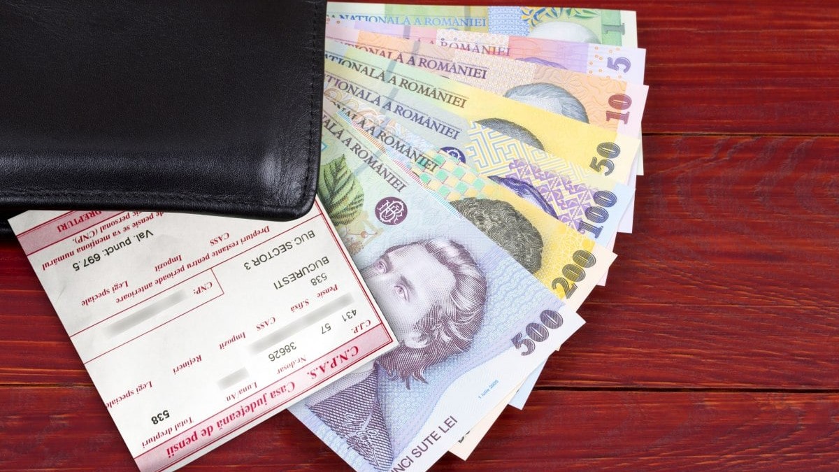 Când intră pensia pe card în noiembrie și de ce poștașii încep livrarea banilor pe 2 noiembrie Când intră pensia pe card în noiembrie și de ce poștașii încep livrarea banilor pe 2 noiembrie