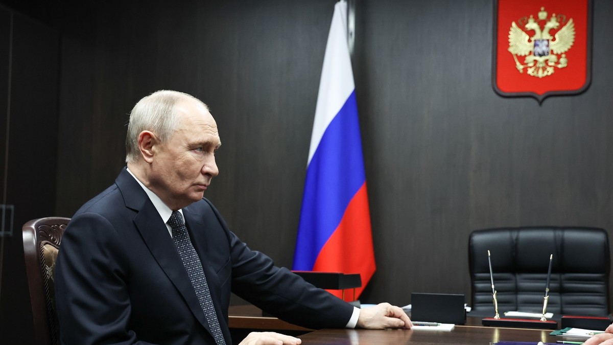 Vladimir Putin ar condiționa pacea din Ucraina de vânzarea gigantului Lukoil către apropiații lui Donald Trump, scrie The New York Times