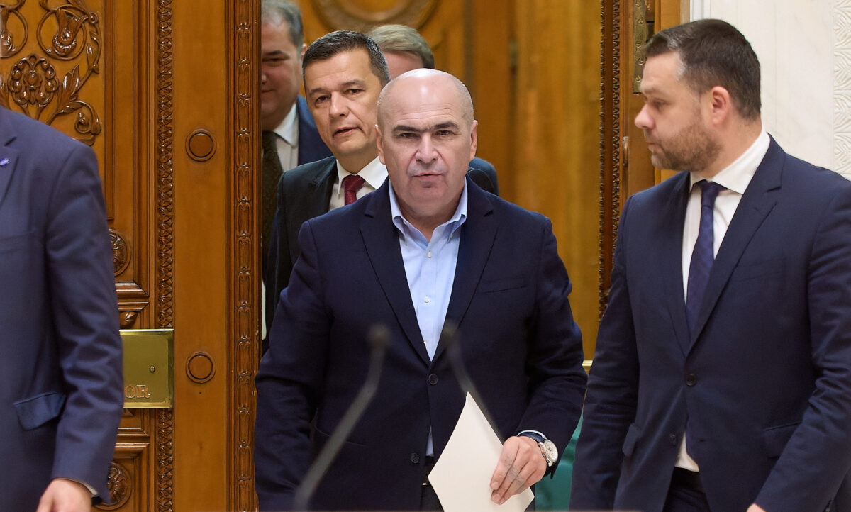 Bolojan și Grindeanu se atacă reciproc pe Facebook Bolojan și Grindeanu se atacă reciproc pe Facebook